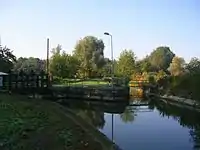 Les premiers flots de la rigole à Vadencourt.