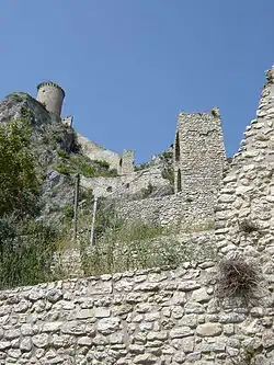 Fortification typique Rocca San Zenone