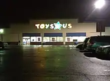 Magasin Toys “R” Us de nuit.