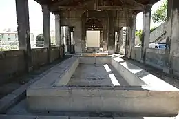 Le très grand lavoir de Pont-Saint-Esprit.