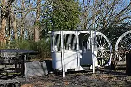 Cage pour la descente dans le fond.