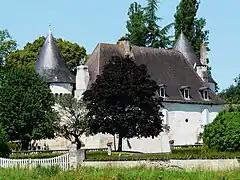 Le château de Lauterie.