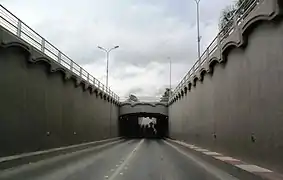 Trémie du grand carrefour de Souk El Fellah, en direction du pont de Bab Ezzouar en venant d'El Alia.