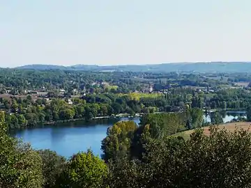 Le village de Trémolat au bord de la Dordogne.