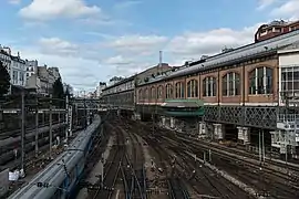 Les halles depuis la place de l'Europe.