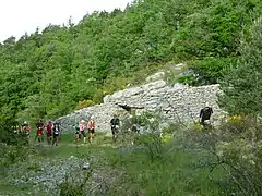 Passage devant le jas de Baumasson sur le trail du Ventoux 2021.