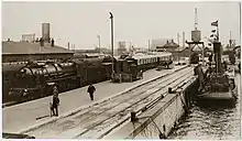 La Flèche-d'or arrivant en gare de Calais-Maritime  le jour de son inauguration en 1926.
