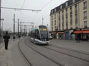Le tram 8 en 2015.