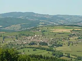 Village de Tramayes vu depuis le signal de la Mère Boitier (758 m), au sud.