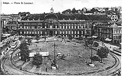 Les trams  Place Saint-Lambert.