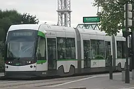 Rame de tramway sur la ligne 1 à la station Moutonnerie