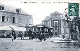 L'arrêt du tramway à La Chesnoye.