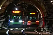 Rames se croisant dans le tunnel