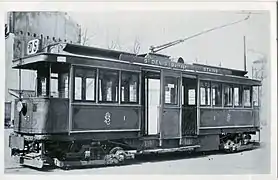 Tramway de la ligne SDS de la CGO (Saint-Denis-Barrage - Stains). La ligne prit le no 79 lors de la création de la STCRP, et fut prolongée, pour quelques mois, en 1923, à la porte de la Chapelle. Elle fut supprimée le 9 décembre 1935.
