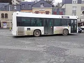 Heuliez GX 117 n°382 en gare d'Orsay-Ville.