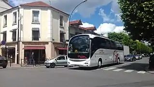 Iveco Magelys no 23491 à Saint-Maur-des-Fossés.