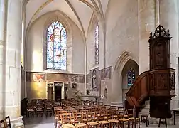 Le transept nord de l'église.