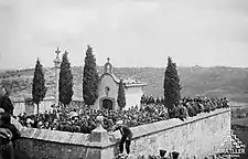 L'arrivée du cercueil au cimetière d'Ardévol (Pinos)