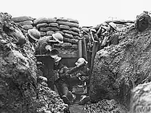 Tranchée anglaise sur le front Ouest, 1916.