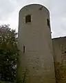 La tour ronde, vue de l'extérieur du château.
