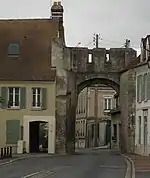 Porte fortifiée