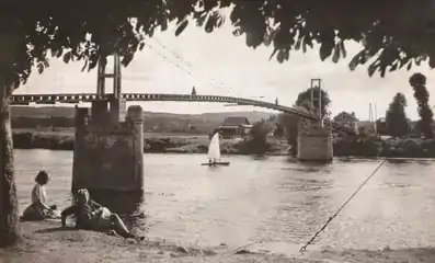 La passerelle piétonnière provisoire en service entre 1945 et 1956.