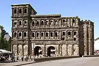 La Porta Nigra du côté ville.