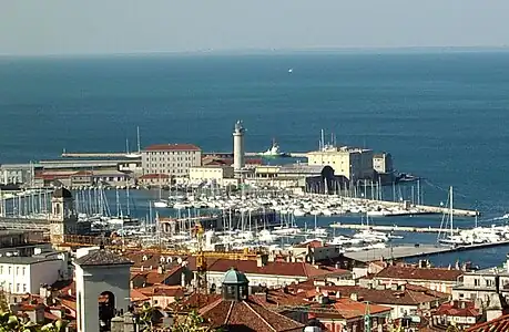 Panorama de Trieste du haut de la colline