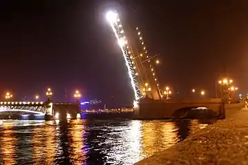 Vue du pont de nuit.