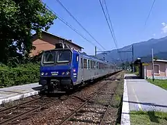 TER Chambéry - Bourg-Saint-Maurice en été.