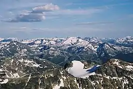 Vue sud-est depuis le mont Slalok.