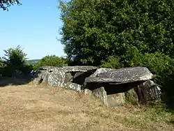 Trois allées couvertes