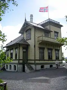 Grieg s'installa à Troldhaugen où il vécut de 1885 à sa mort en 1907.