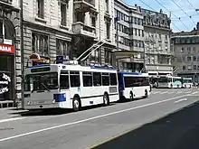 Trolleybus de Lausanne avec sa remorque