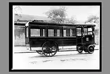 Trolleybus Nithard circulant de Charbonnières-les-Bains à Tassin-la-demi-Lune de 1905 à 1907