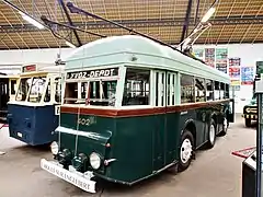 Trolleybus bidirectionnel Railways économiques de Liège-Seraing et extensions (1938).