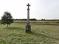 Croix dans le paysage, avec croix au recto.