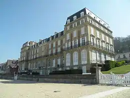 Hôtel des Roches Noires, Trouville-sur-Mer, Marcel Proust, et Marguerite Duras