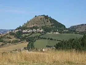 Vue du truc de Grèzes depuis le col de Vielbougue.