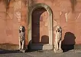 Statues de lions aux abords du palais.