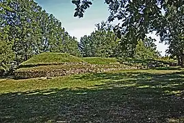 Tumulus F, vue du nord-ouest.