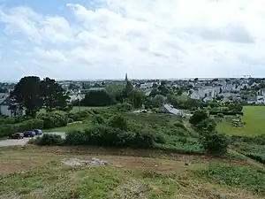 Vue sur le bourg de Carnac depuis le sommet.