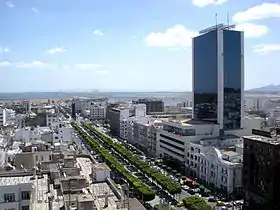 Tunis, capitale et première agglomération de Tunisie.
