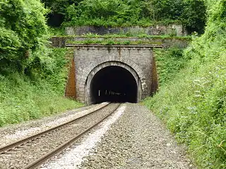 Entrée nord-est du tunnel, sur le territoire de Villemontoire.