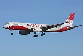 Tupolev Tu-204-100 de Red Wings Airlines