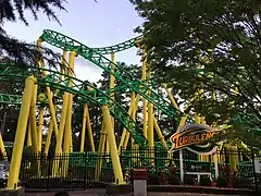 Turbulence à Adventureland