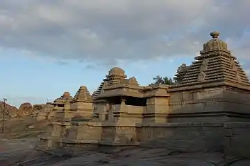 Vue sur deux de ces temples