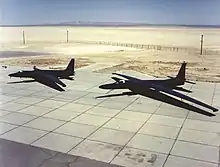 Comparaison d'un U-2 de première génération avec un U-2R