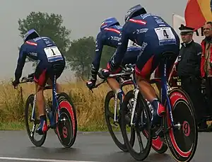 Lance Armstrong et l'équipe USPS lors du Tour de France 2004.