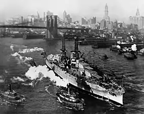 USS Arizona on the East River, New York City (1916).